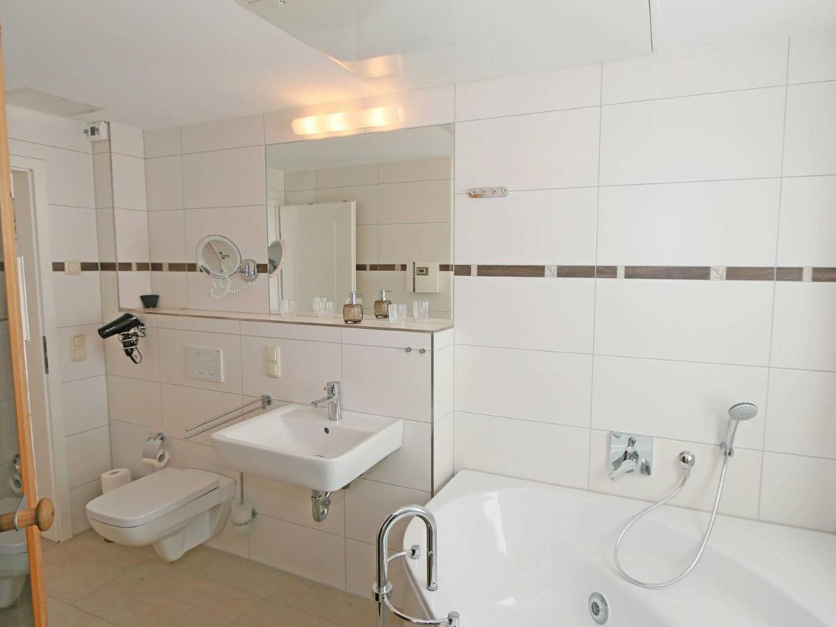 Strandvilla Baabe - Wg 12 Mit Meerblick, Kamin, Sauna, Whirlpool Kültér fotó